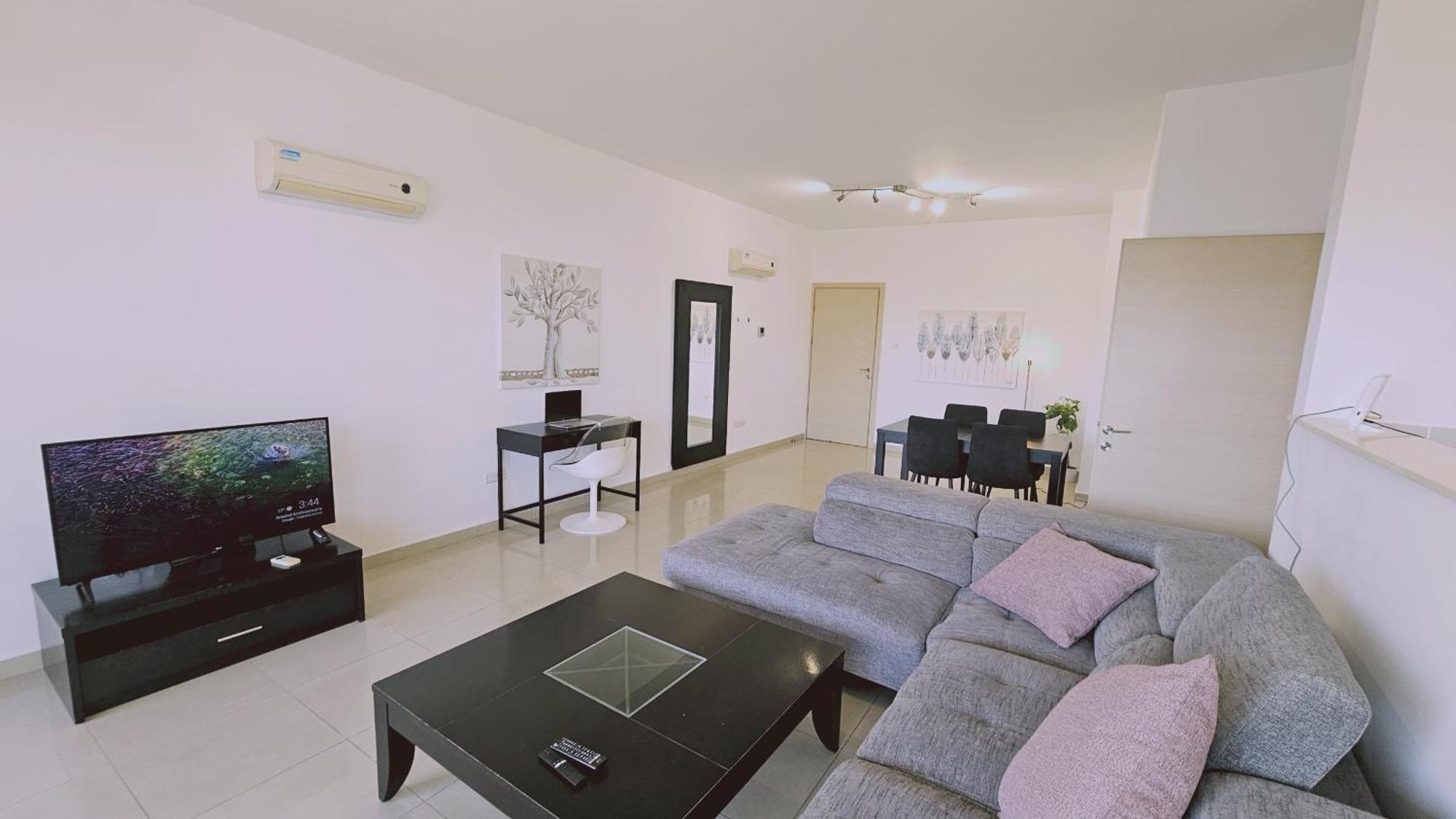 Apartament White Petals Larnaca
