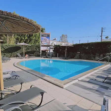 Stay White Petals Apartment Larnaca Exterior photo