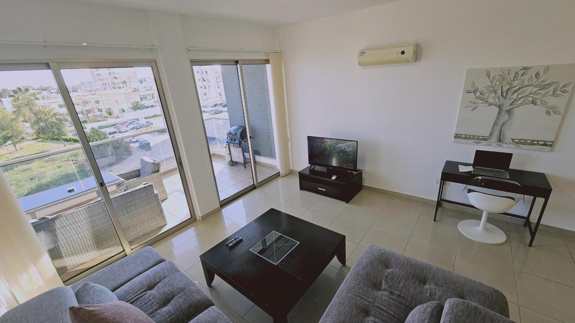 Apartament White Petals Larnaca